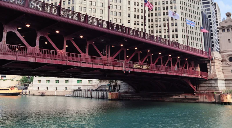 DuSable Bridge — Chicago's signature double-leaf bascule bridge